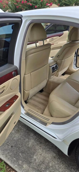 2007 Lexus LS 4th Gen - Image 10 of 12