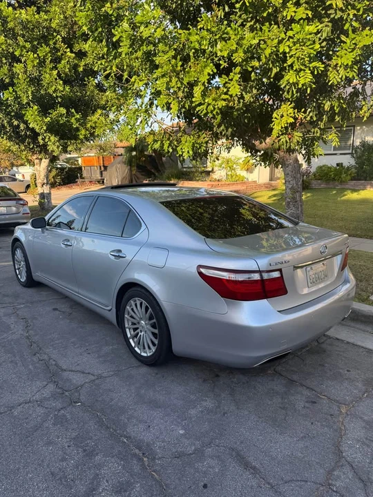 2007 Lexus LS 4th Gen - Image 2 of 15