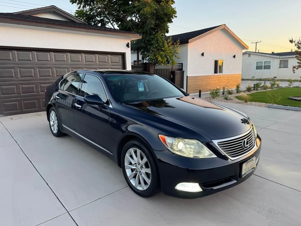 2007 Lexus LS 4th Gen - Image 11 of 11
