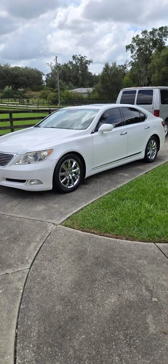 2007 Lexus LS 4th Gen - Image 3 of 12