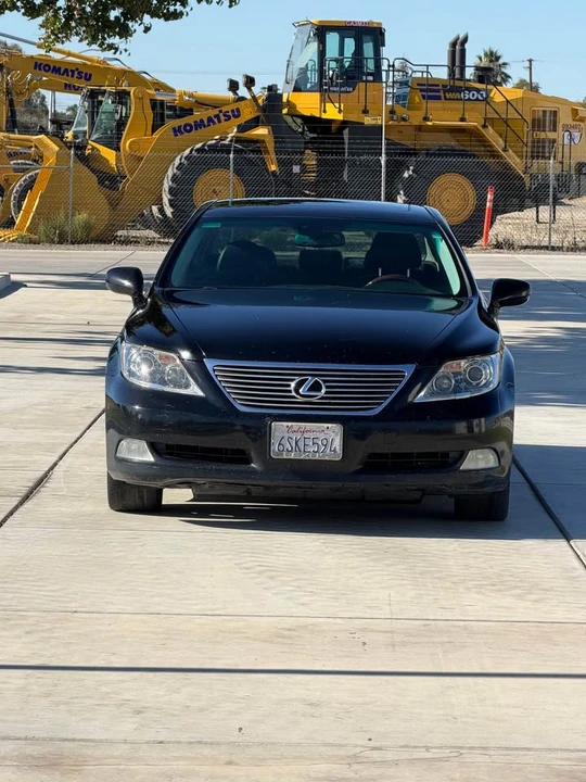 2007 Lexus LS 4th Gen - Image 2 of 20
