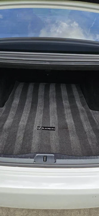 2007 Lexus LS 4th Gen - Image 11 of 12