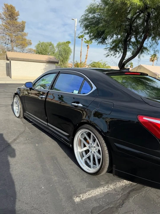 2007 Lexus LS 4th Gen - Image 2 of 6