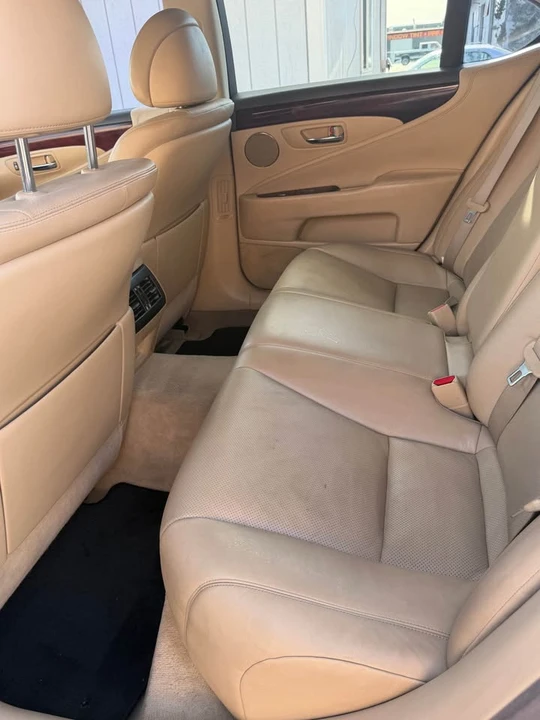 2007 Lexus LS 4th Gen - Image 17 of 18