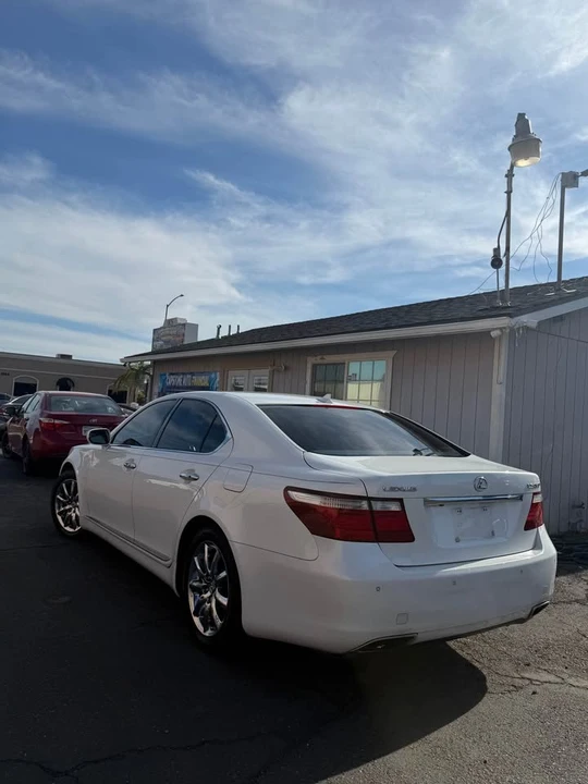 2007 Lexus LS 4th Gen - Image 3 of 18