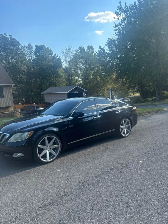 2007 Lexus LS 4th Gen - Image 3 of 4