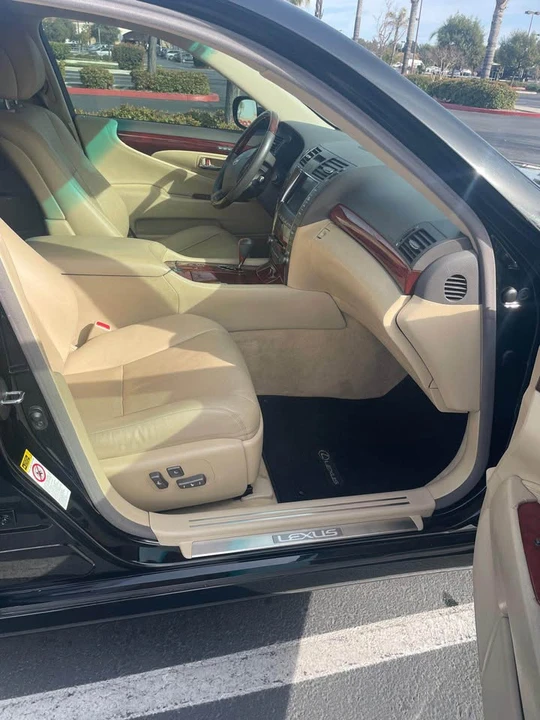 2007 Lexus LS 4th Gen - Image 3 of 10
