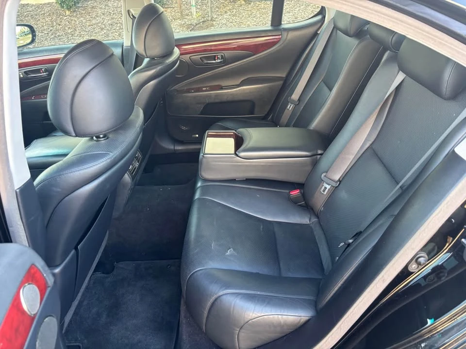 2007 Lexus LS 4th Gen - Image 10 of 15