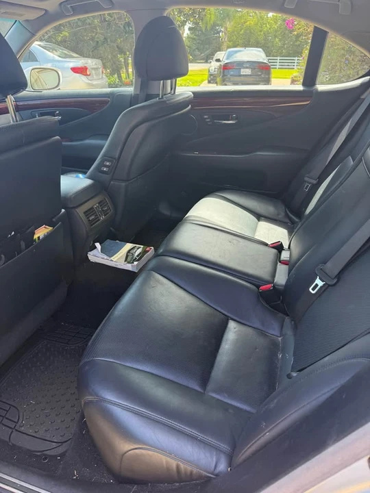 2007 Lexus LS 4th Gen - Image 10 of 18