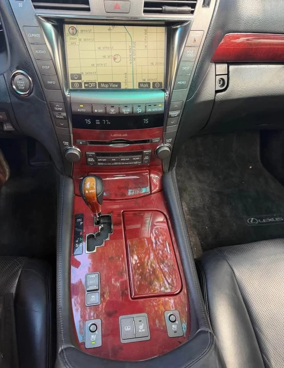 2007 Lexus LS 4th Gen - Image 2 of 5