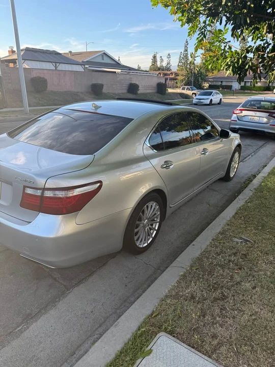 2007 Lexus LS 4th Gen - Image 4 of 15
