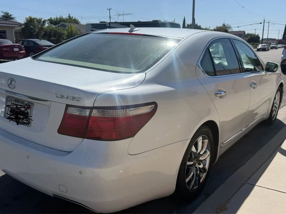 2007 Lexus LS 4th Gen - Image 4 of 8