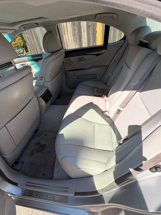 2007 Lexus LS 4th Gen - Image 8 of 9