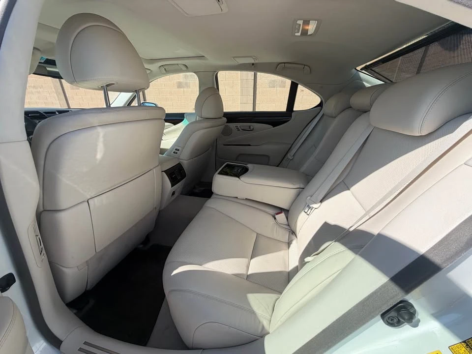 2007 Lexus LS 4th Gen - Image 5 of 8