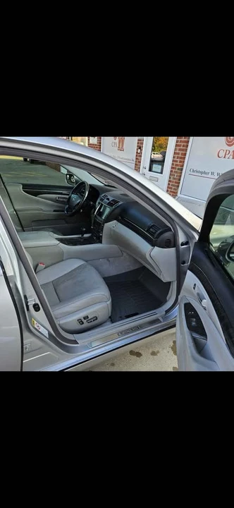 2007 Lexus LS 4th Gen - Image 10 of 10