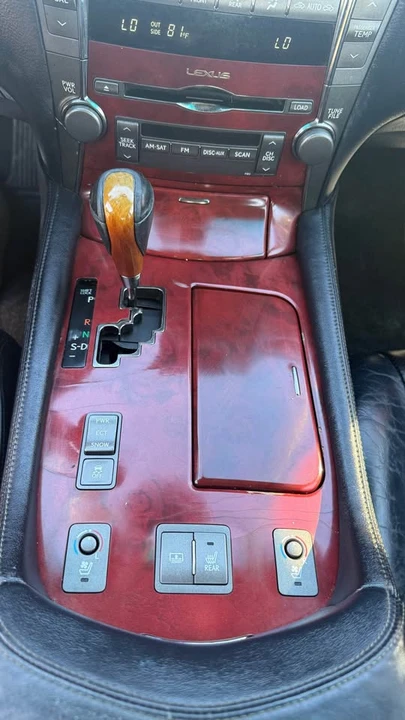2007 Lexus LS 4th Gen - Image 11 of 16
