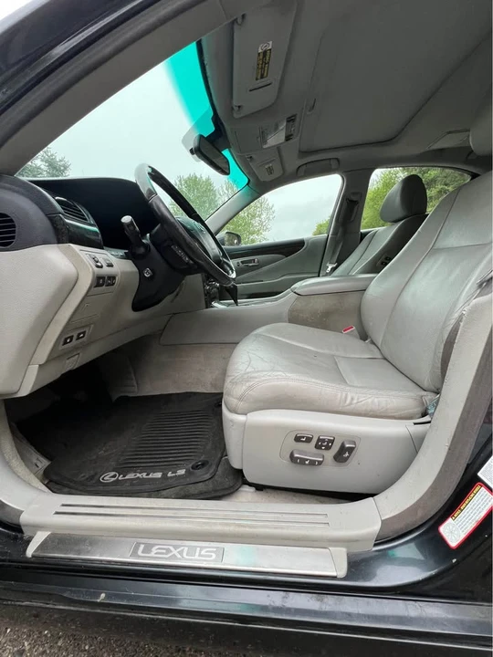 2007 Lexus LS 4th Gen - Image 10 of 19