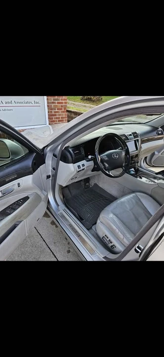 2007 Lexus LS 4th Gen - Image 7 of 10