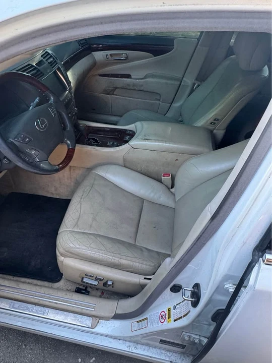 2007 Lexus LS 4th Gen - Image 9 of 12