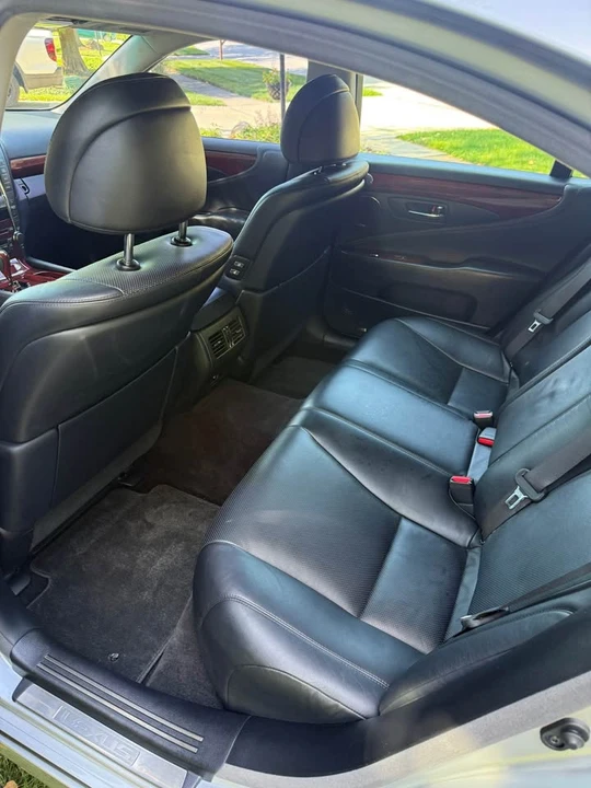 2007 Lexus LS 4th Gen - Image 11 of 20