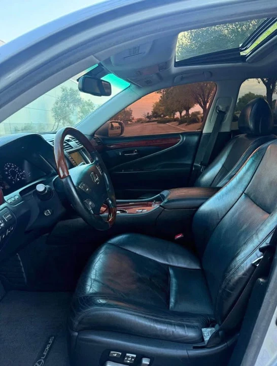 2007 Lexus LS 4th Gen - Image 13 of 15