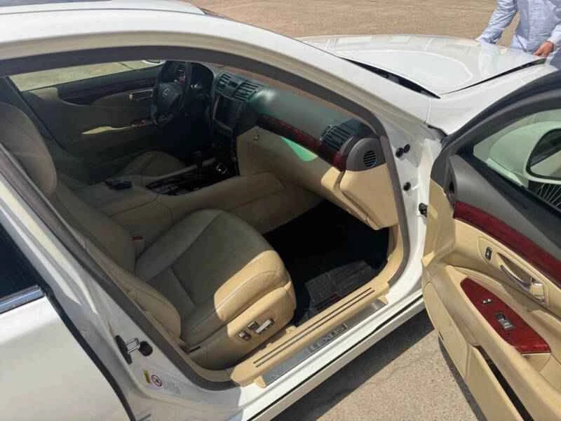 2007 Lexus LS 4th Gen - Image 16 of 20