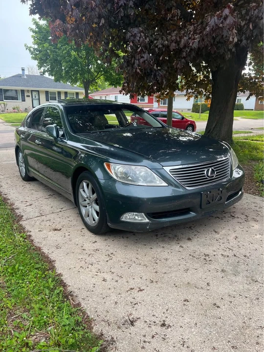 2007 Lexus LS 4th Gen - Image 2 of 15