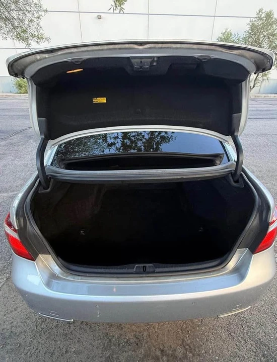 2007 Lexus LS 4th Gen - Image 8 of 15