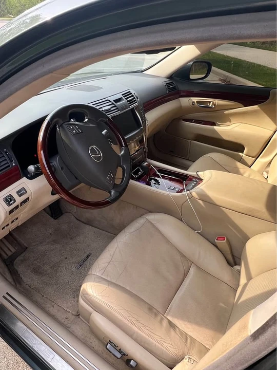 2007 Lexus LS 4th Gen - Image 9 of 15