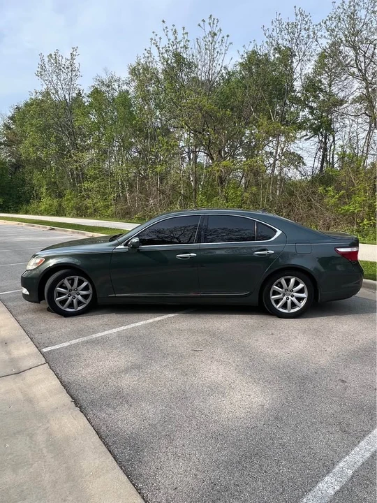 2007 Lexus LS 4th Gen - Image 8 of 15