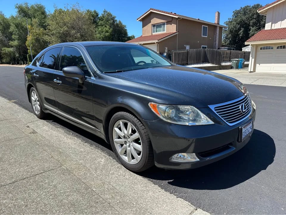 2007 Lexus LS 4th Gen - Image 5 of 10