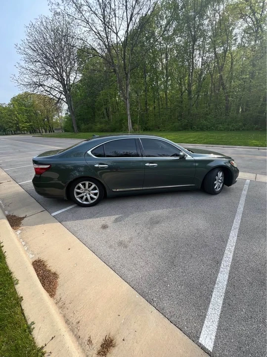2007 Lexus LS 4th Gen - Image 5 of 15