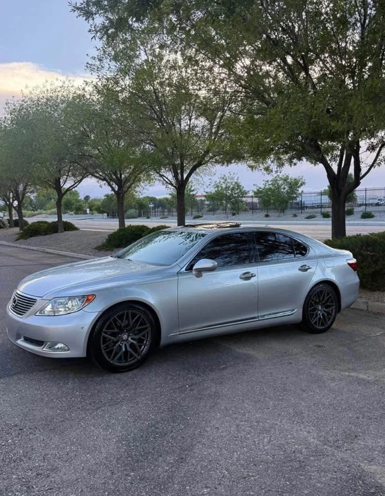 2007 Lexus LS 4th Gen - Image 4 of 15