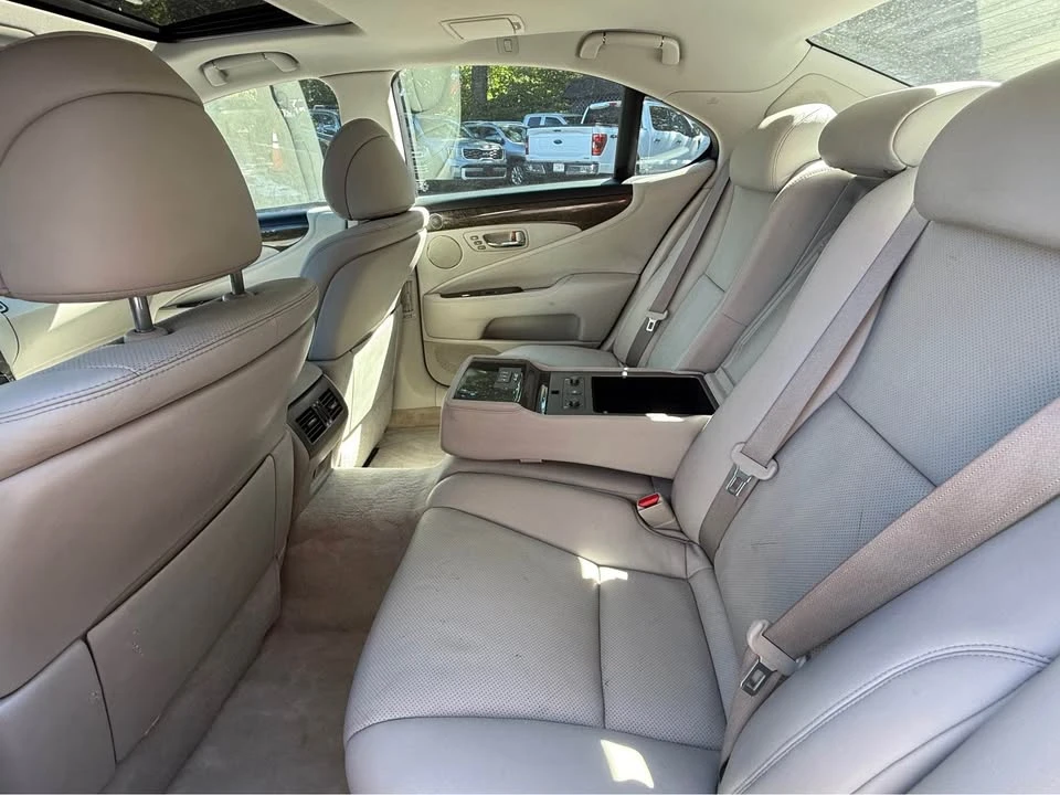 2007 Lexus LS 4th Gen - Image 11 of 18