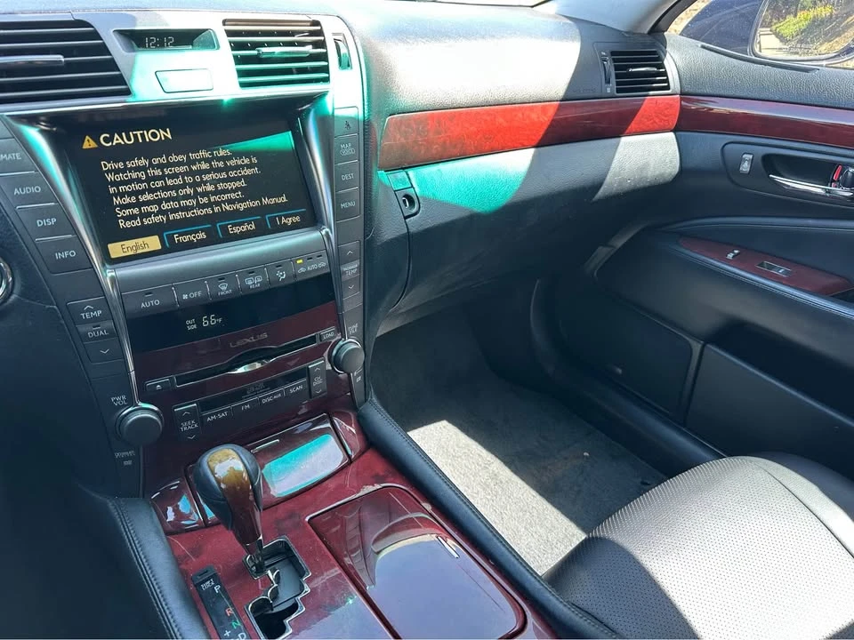 2007 Lexus LS 4th Gen - Image 9 of 10