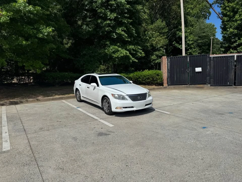 2007 Lexus LS 4th Gen - Image 5 of 12