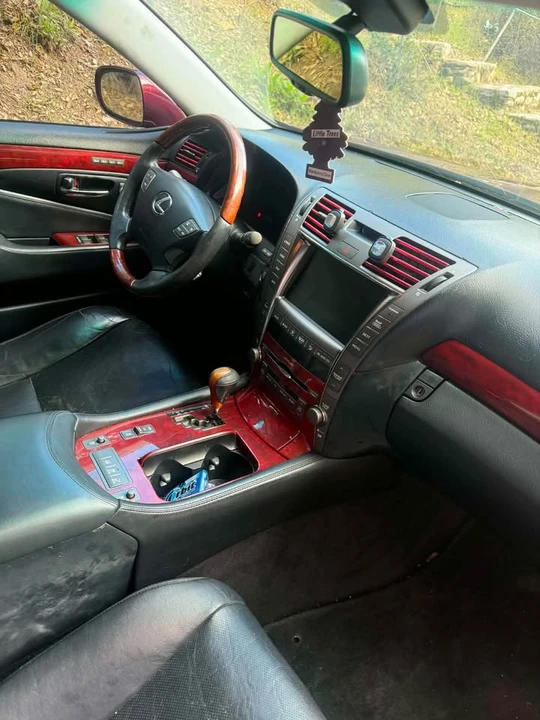 2007 Lexus LS 4th Gen - Image 7 of 7