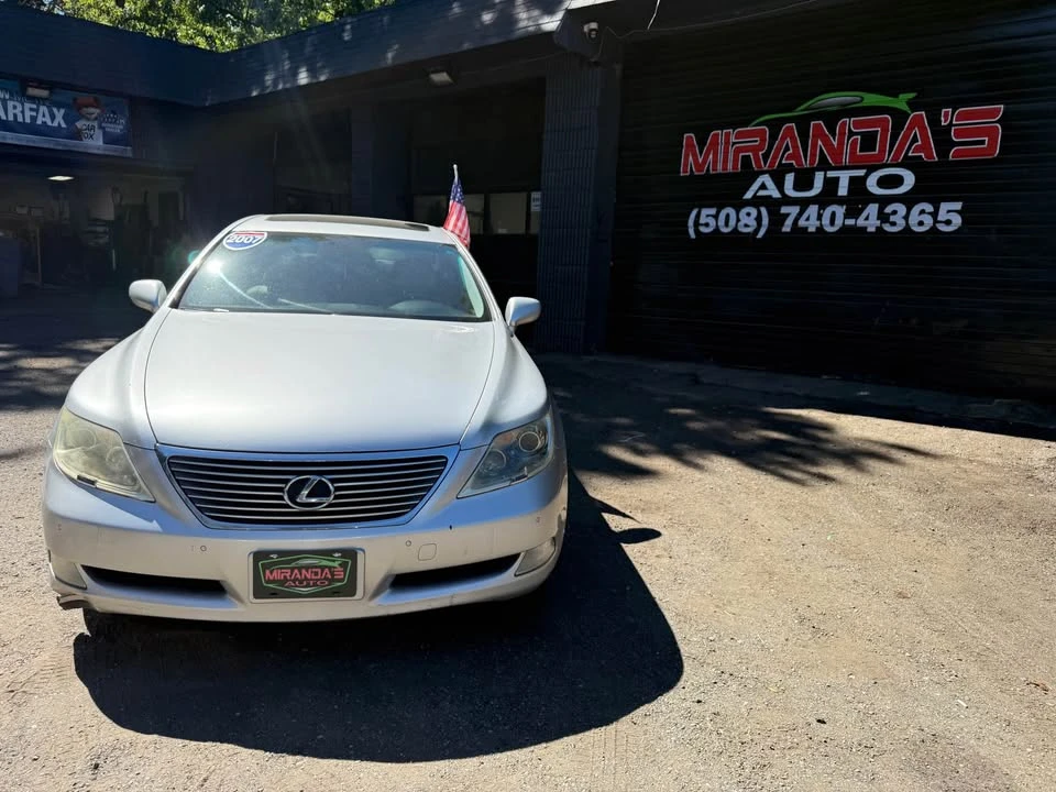 2007 Lexus LS 4th Gen - Image 9 of 18
