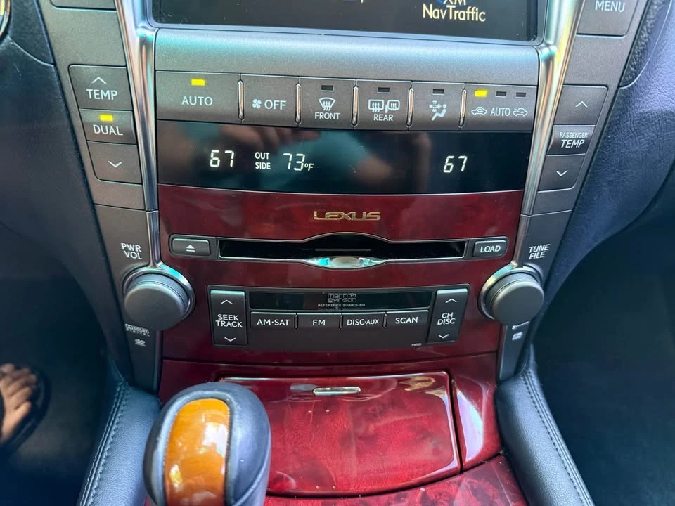 2007 Lexus LS 4th Gen - Image 13 of 20