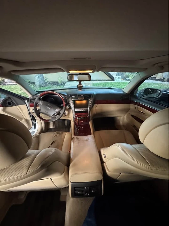2007 Lexus LS 4th Gen - Image 9 of 10