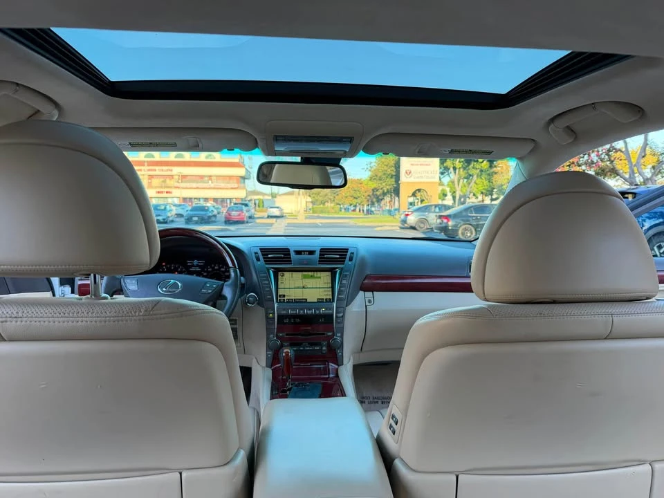 2007 Lexus LS 4th Gen - Image 10 of 12