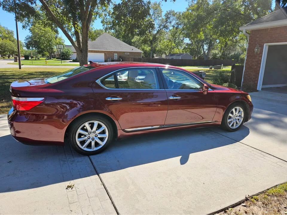 2007 Lexus LS 4th Gen - Image 2 of 6