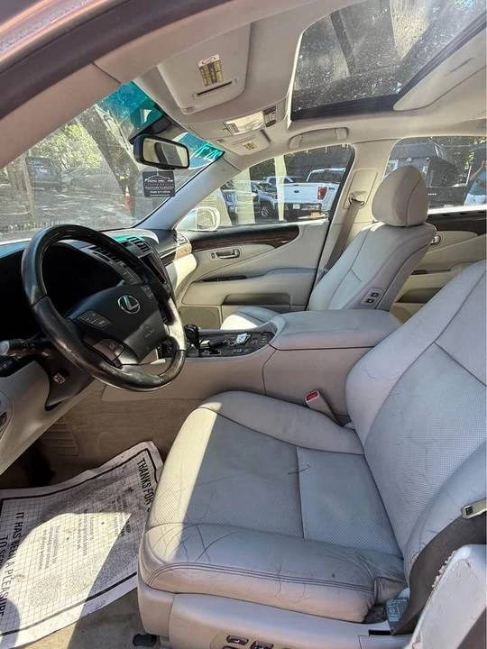 2007 Lexus LS 4th Gen - Image 16 of 18
