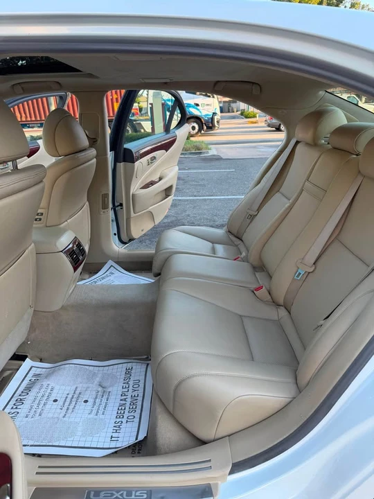2007 Lexus LS 4th Gen - Image 11 of 12