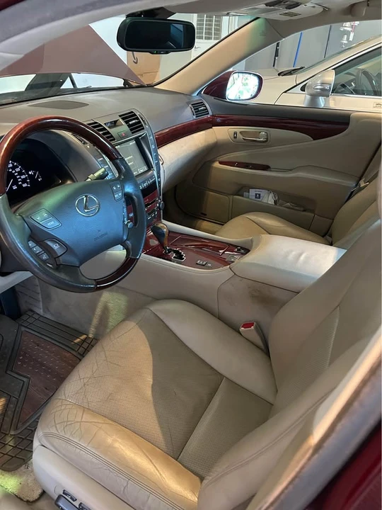 2007 Lexus LS 4th Gen - Image 5 of 6