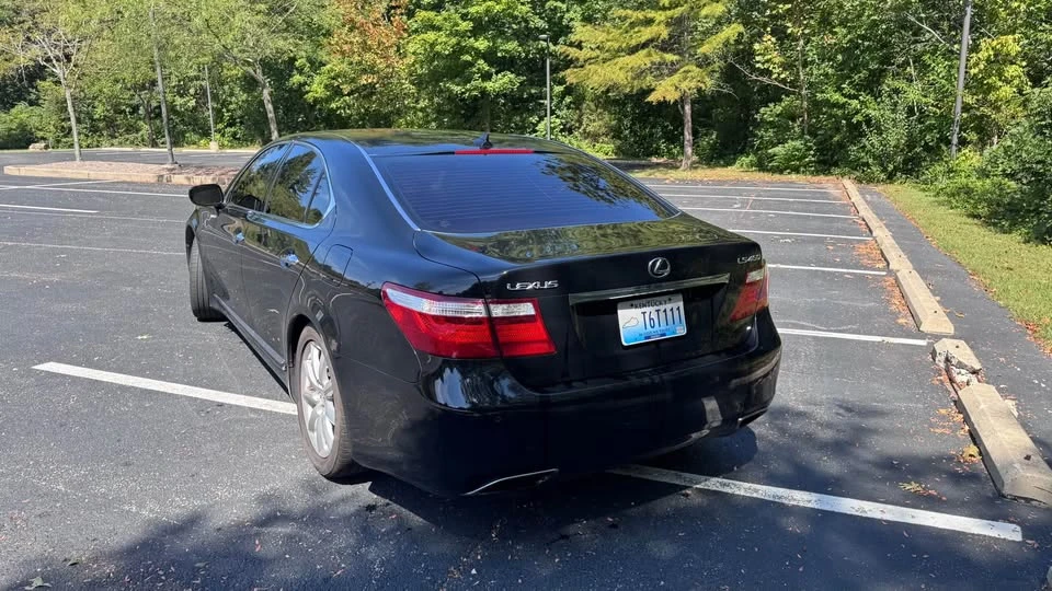 2007 Lexus LS 4th Gen - Image 5 of 12