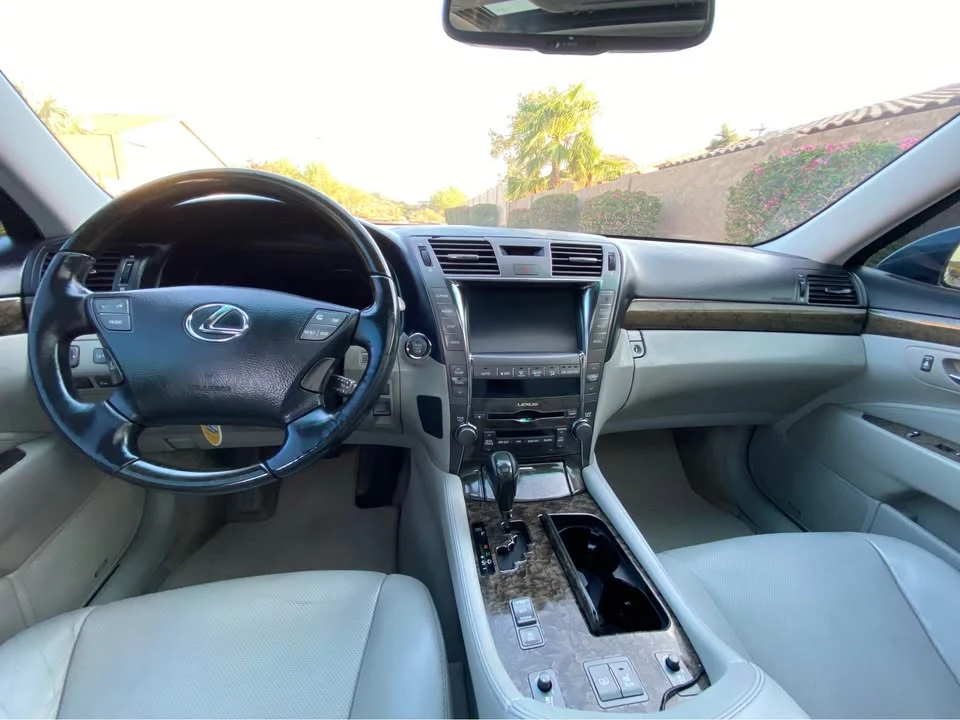 2007 Lexus LS 4th Gen - Image 16 of 20