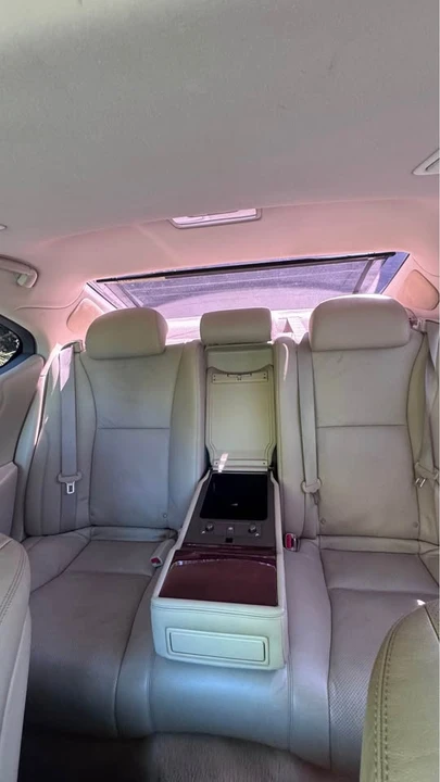 2007 Lexus LS 4th Gen - Image 11 of 12
