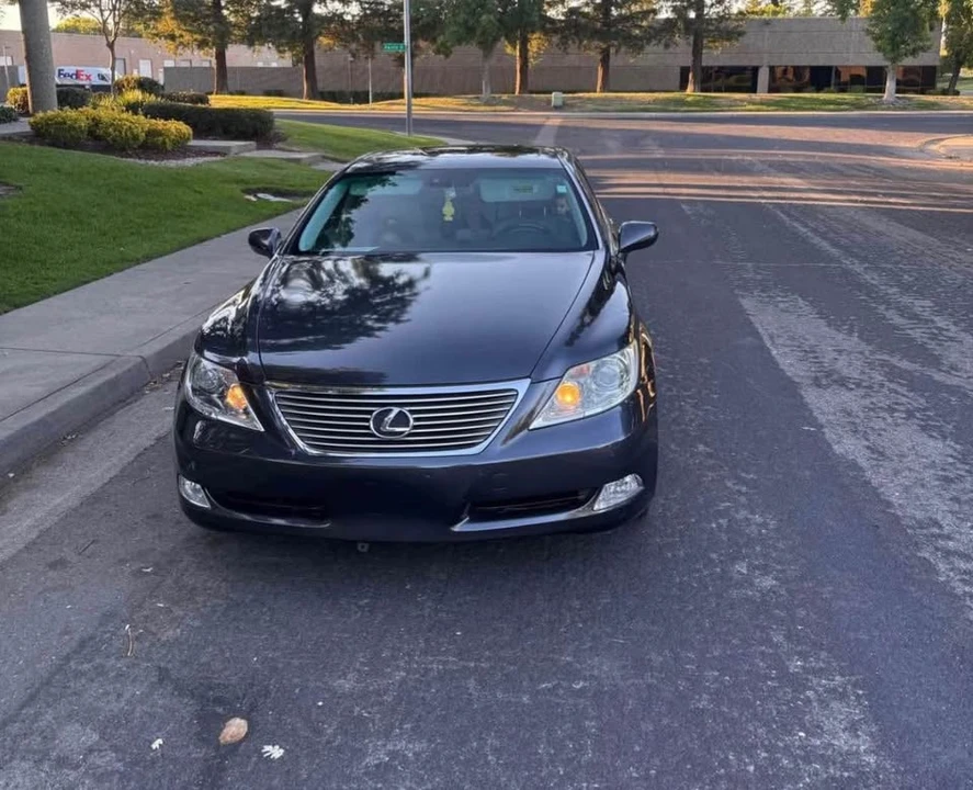 2007 Lexus LS 4th Gen - Image 3 of 8