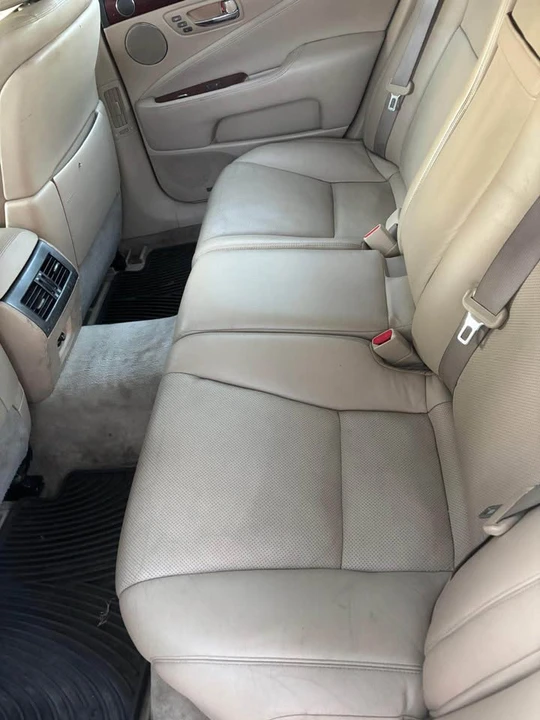2007 Lexus LS 4th Gen - Image 15 of 18